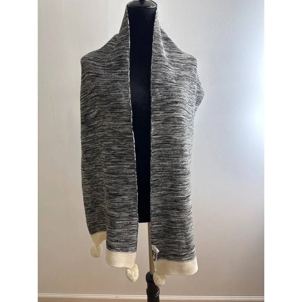 Darzzi Knit Cotton Scarf Womens OS Black White Space Dye Pom Pom Trim Cozy